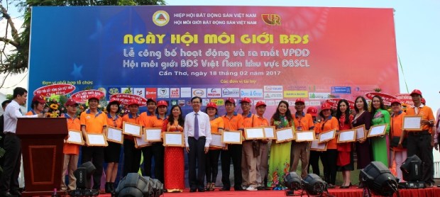 hoi-moi-gioi-bat-dong-san
