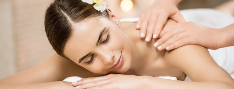 Cần chăm sóc tốt khách hàng vì họ mang lại nguồn thu cho spa